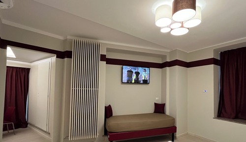 Deluxe Room, 1 Queen Bed with Sofa bed, Non Smoking