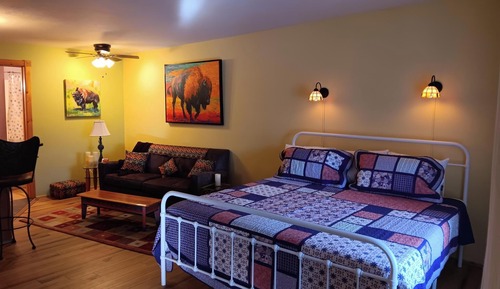 Deluxe Studio Suite
