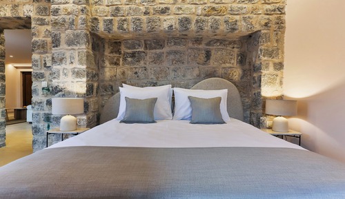 Executive Suite, Pool View