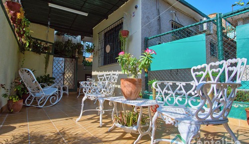 Comfort Room, City View