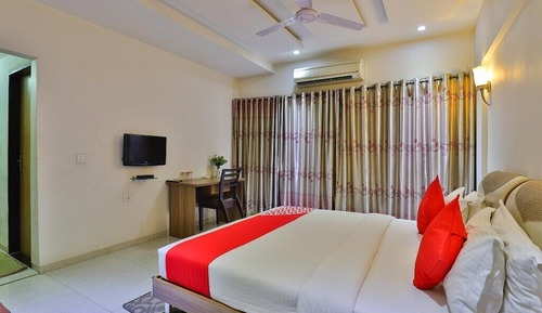 Deluxe Room, 1 King Bed