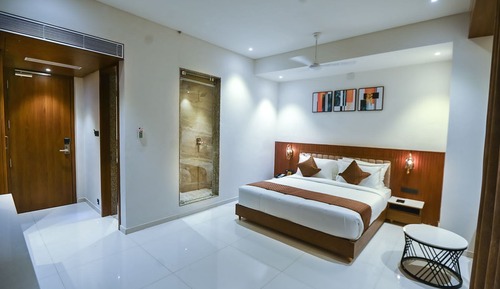 Comfort Room, City View