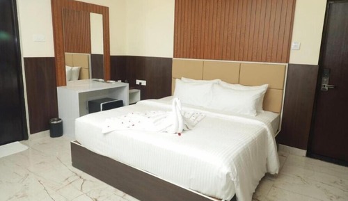 Premium Double Room, City View