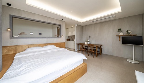 Basic Room, 1 Bedroom (Room 306)