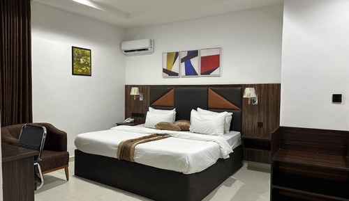 Deluxe Room, Balcony, City View