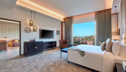 Superior Suite, Balcony (Nature View Suite with Balcony)