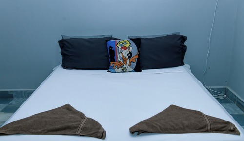 Family Room, Garden View