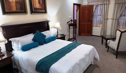 Deluxe Double Room, 1 Queen Bed, Non Smoking, Private Bathroom