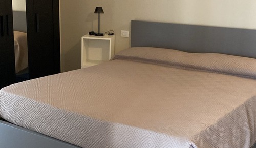 Deluxe Room, Non Smoking, Private Bathroom