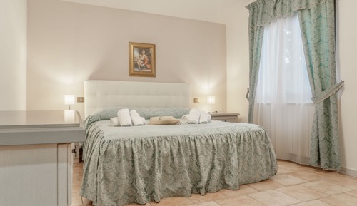 Classic Double Room, Hill View