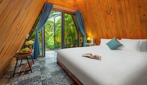 Double Bungalow Garden view