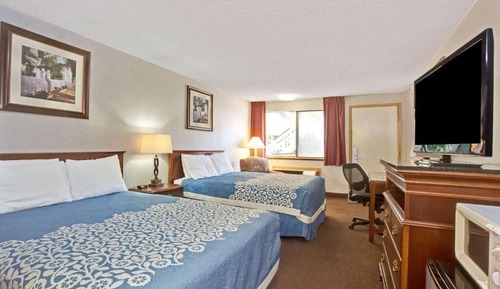 Standard Room, 2 Queen Beds, Non Smoking