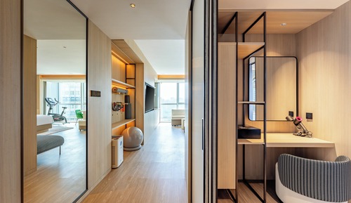 Suite, 1 King Bed (Dynamic Cycling)