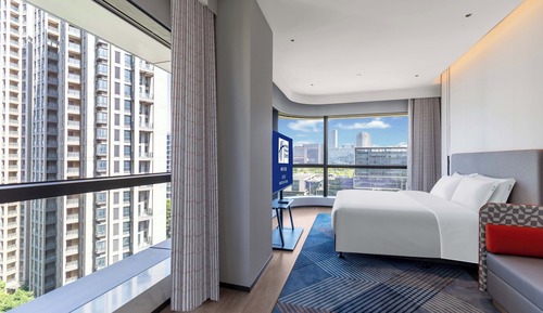 1 King Standard City View Extra Floor Space