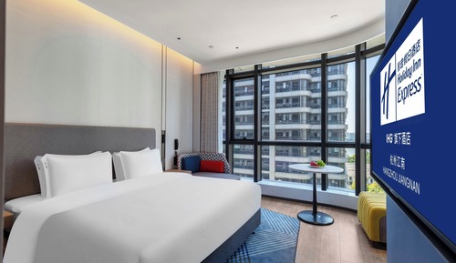 Standard Room, 1 King Bed, City View