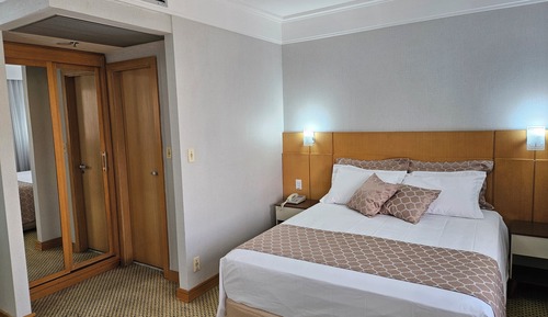 Deluxe Room, City View