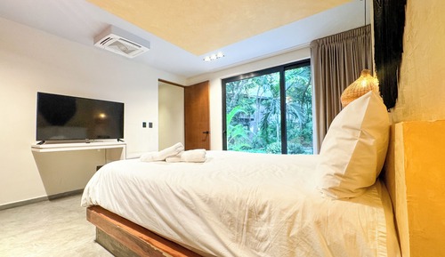 Luxury Apartment, 1 Bedroom, Garden View