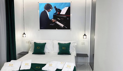 Deluxe Room, 1 Queen Bed, Non Smoking, Balcony