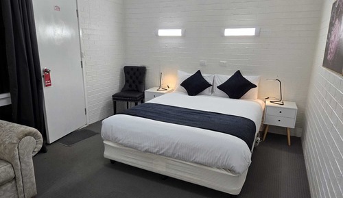 Exclusive Room, Courtyard View