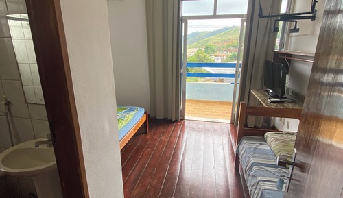 Standard Triple Room, City View