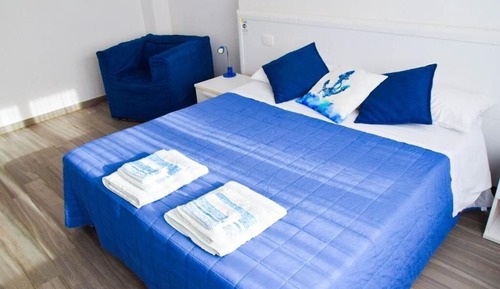 Deluxe Triple Room, Partial Sea View