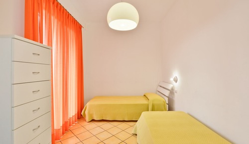 2 bedroom apartment with terrace