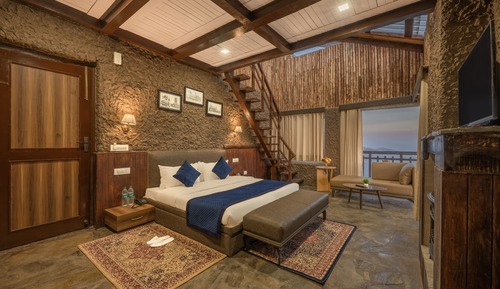 Mountain View Duplex Family Suite with Private Balcony