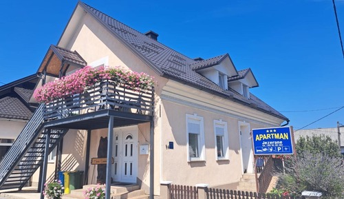 Studio (Studio Apartment)