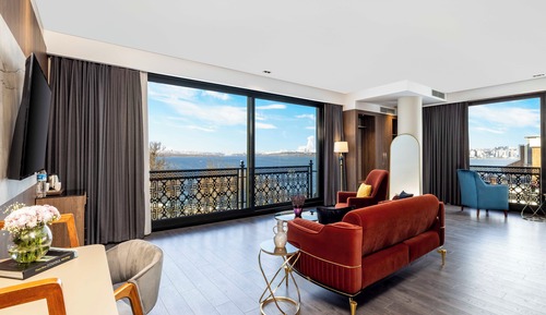 Executive Suite Lake View