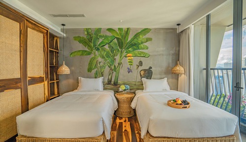 Family Room, Mountain View