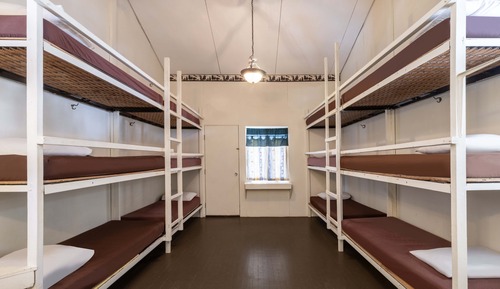 12 Bed Bunk Style Room