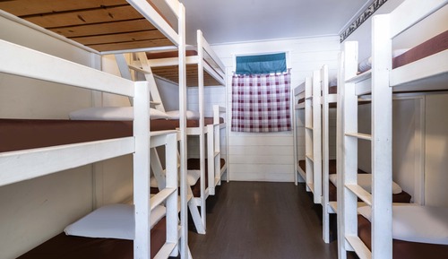10 Bed Bunk Style Room