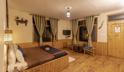 Superior Room, Mountain View