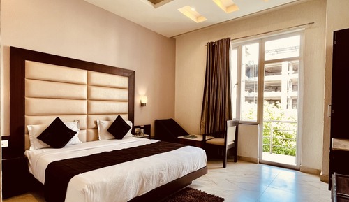 Deluxe Room, City View