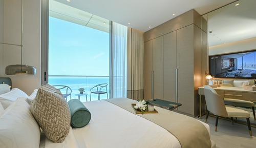 Suite, 1 King Bed, Sea View