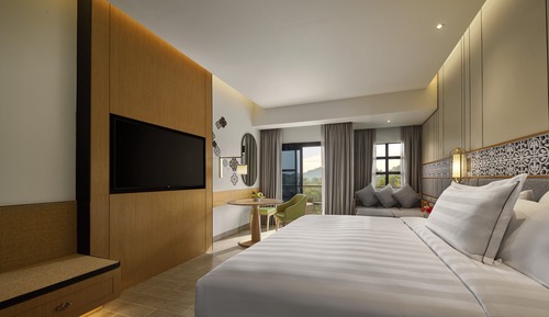 Club Room, 1 King Bed (PARKROYAL)