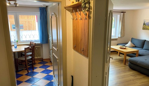 Panoramic Condo, Balcony, Mountain View