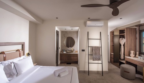Junior Suite with Private Pool & Sea View