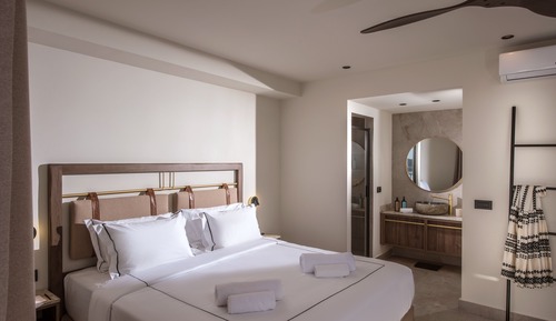 Maisonette with Plunge Pool & Sea View