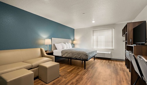 Suite, 1 King Bed, Non Smoking