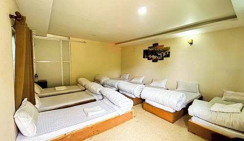 Shared Dormitory, Mixed Dorm