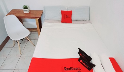 Economy Room, 1 Double Bed, Non Smoking, Shared Bathroom