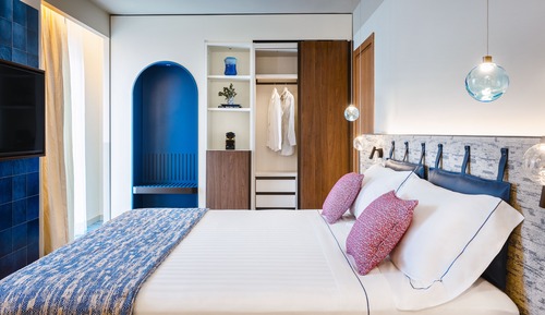 Private Pool Garden Room