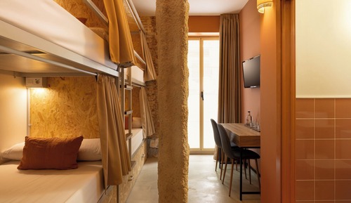 Quadruple Standard Private Bathroom