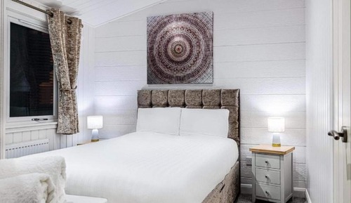 Deluxe Chalet, 2 Double Beds