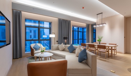 Suite, 1 King Bed (Dining Area, High Floor)