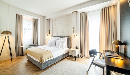 Single Room, 1 Queen Bed