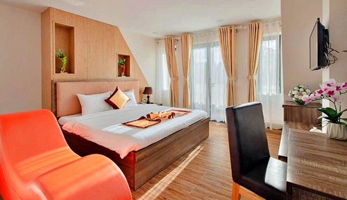 Deluxe Double Room, 1 Queen Bed, Balcony, City View