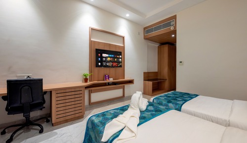 Deluxe Room Twin Bed