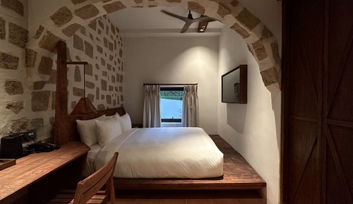 Classic Double Room, 1 Queen Bed, Bathtub